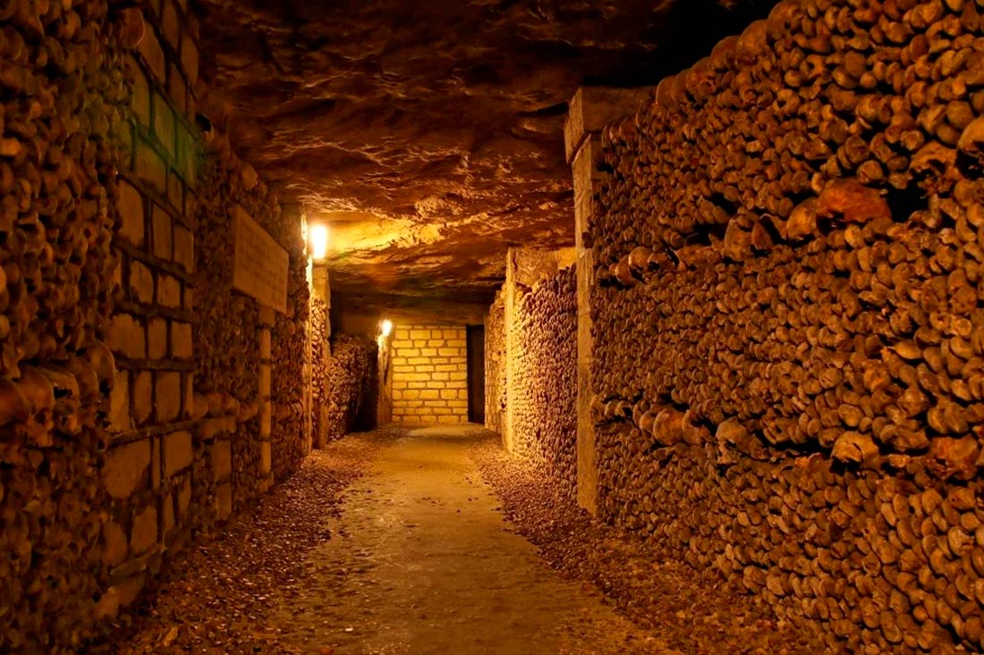 Пещера мертвых в Париже